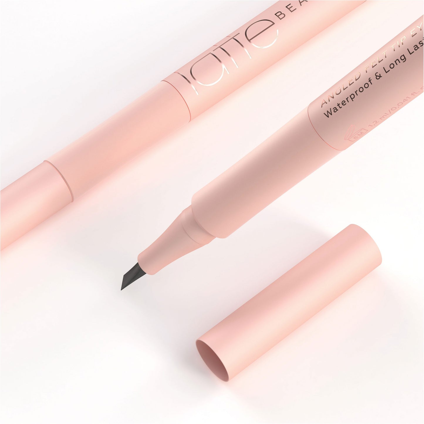 Angled felt tip eyeliner